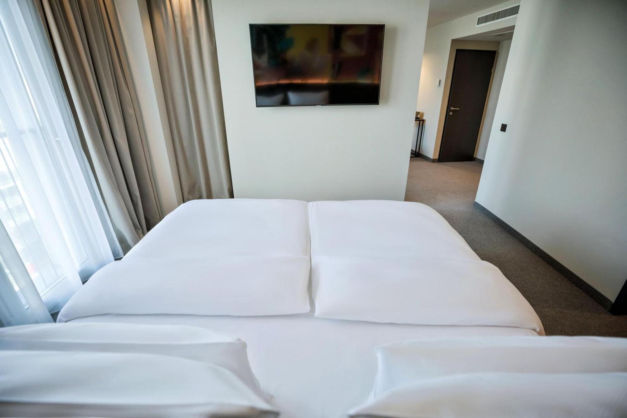 Spark By Hilton Vienna Messe Prater Bagian luar foto